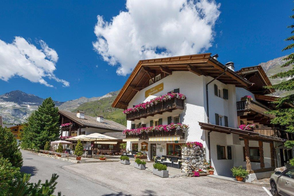 Hotel Alpenblick Pfelders Exterior photo