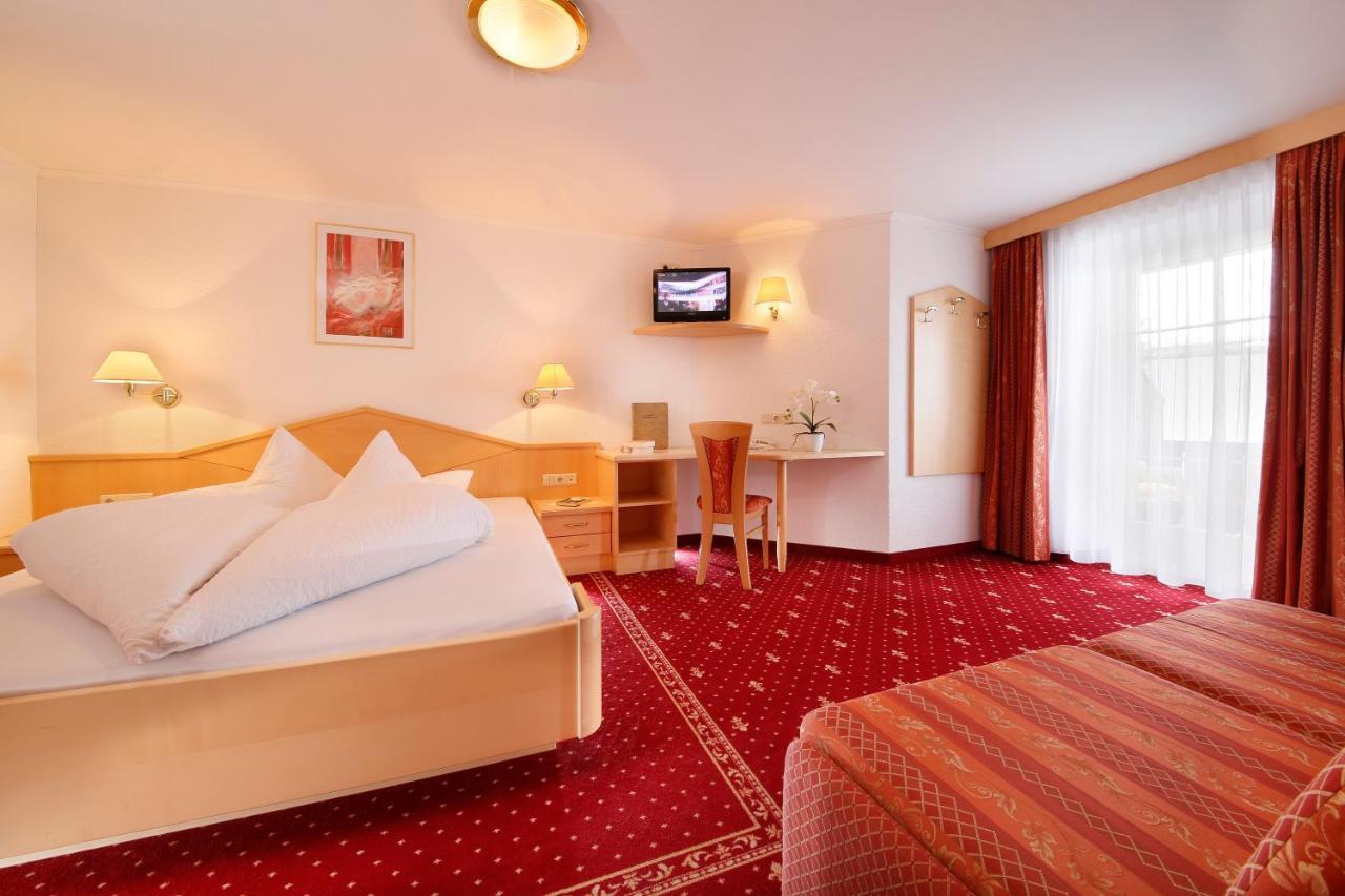 Hotel Alpenblick Pfelders Exterior photo